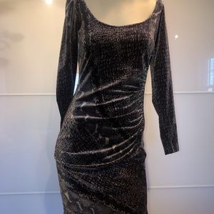 Velvet snack skin dress knee length